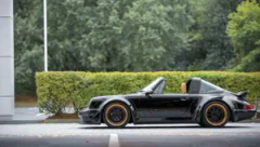 Aston Martin Valiant Emblem — thumbnail 1