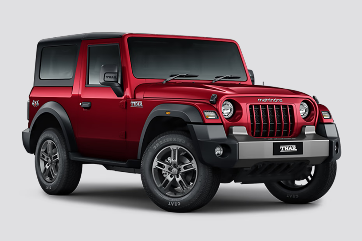 2024 Mahindra XUV700 A bold and futuristic — photo 1