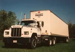 2003 Mack  LR Refuse trucks — thumbnail 3