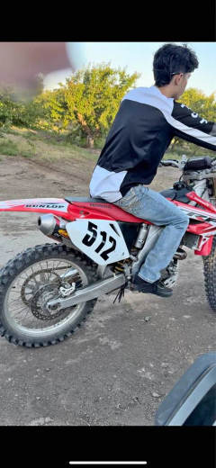 Honda CRF 2004 — thumbnail 1