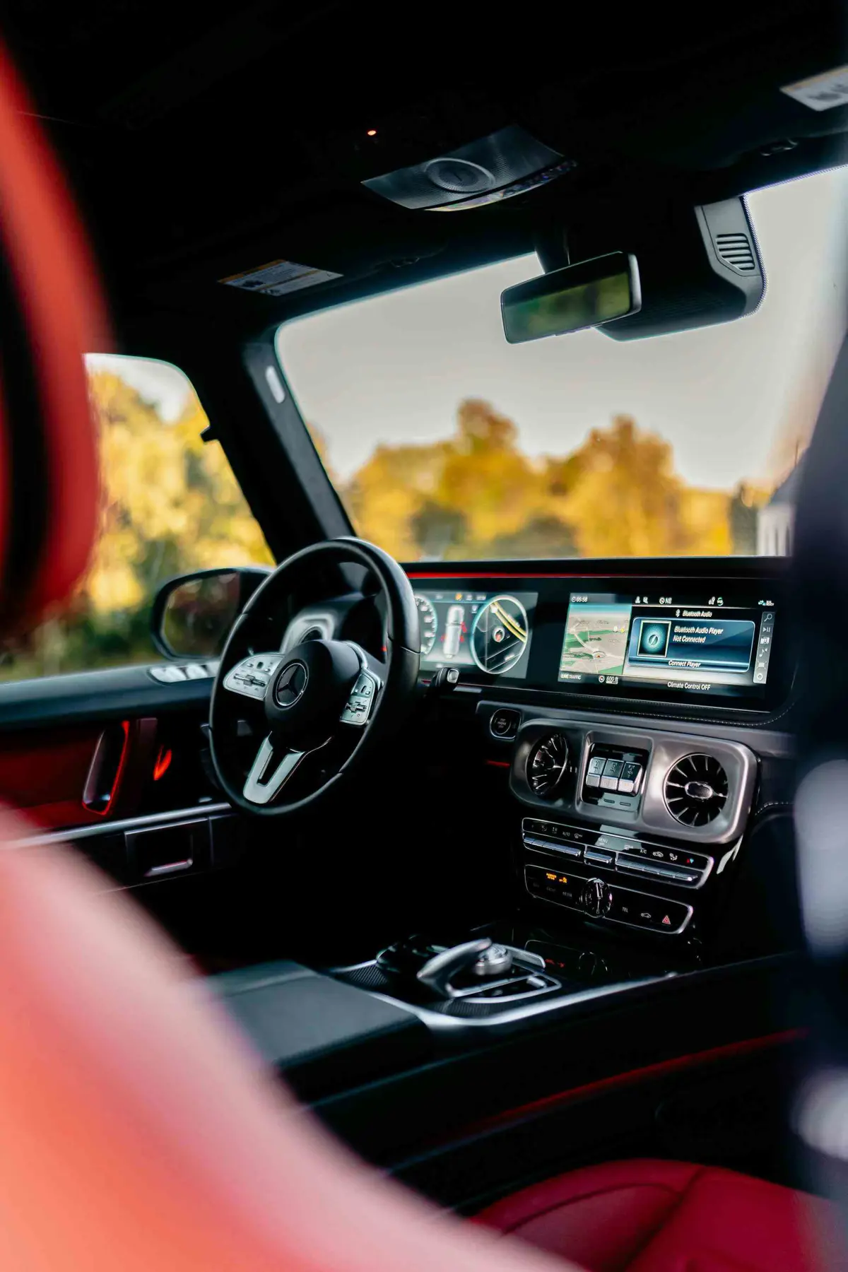 Mercedes Benz — photo 1