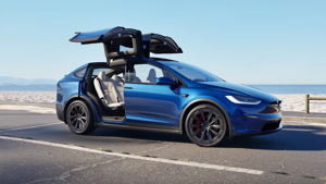 2025-tesla-model-x-6734b3d48460d_(1).webp