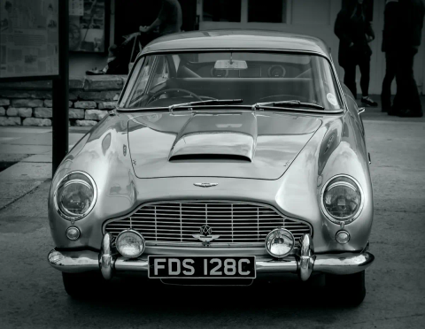1965 Aston Martin DB5 (FDS 128C)
